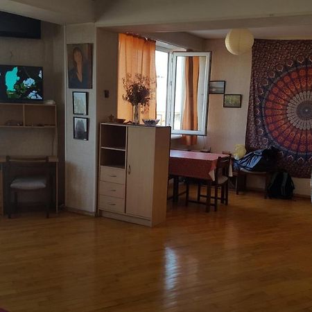 Good Apartment ティビリシ エクステリア 写真