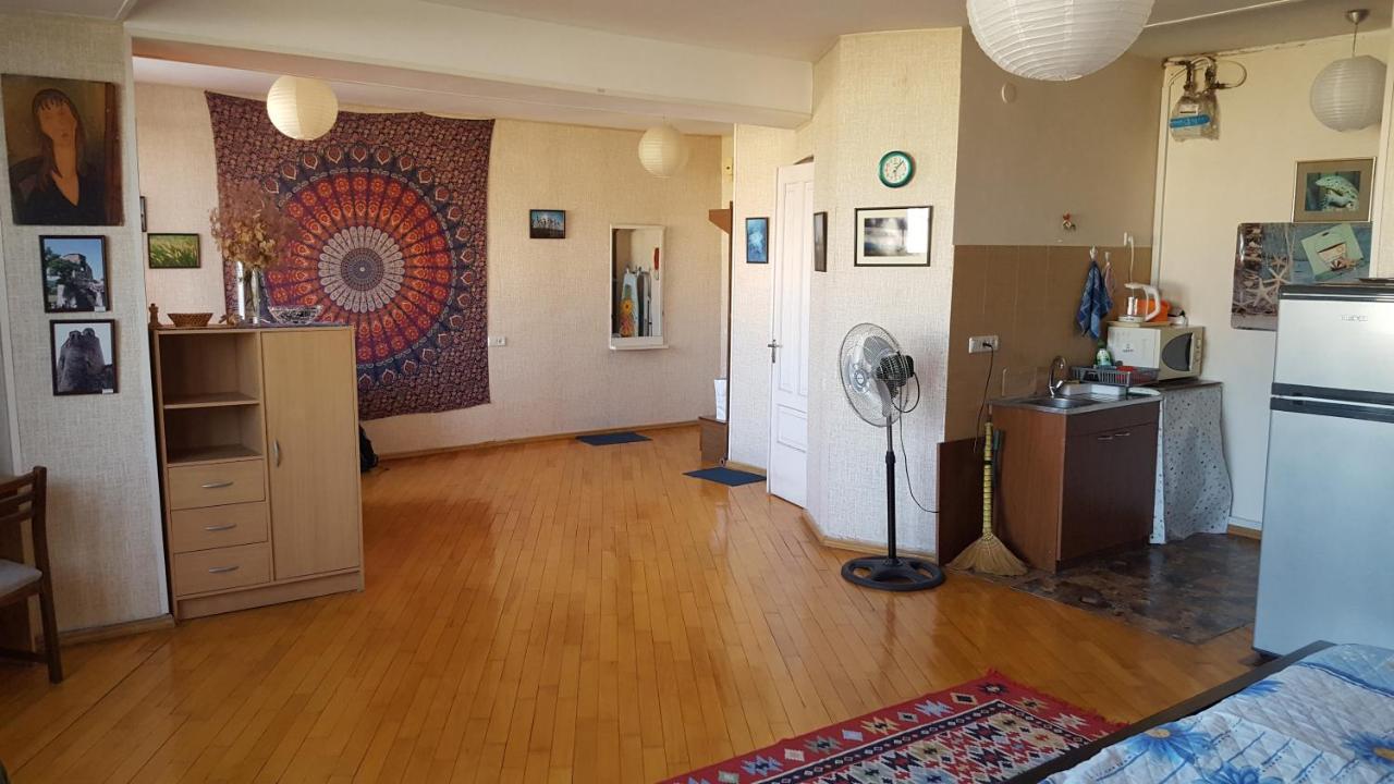 Good Apartment ティビリシ エクステリア 写真