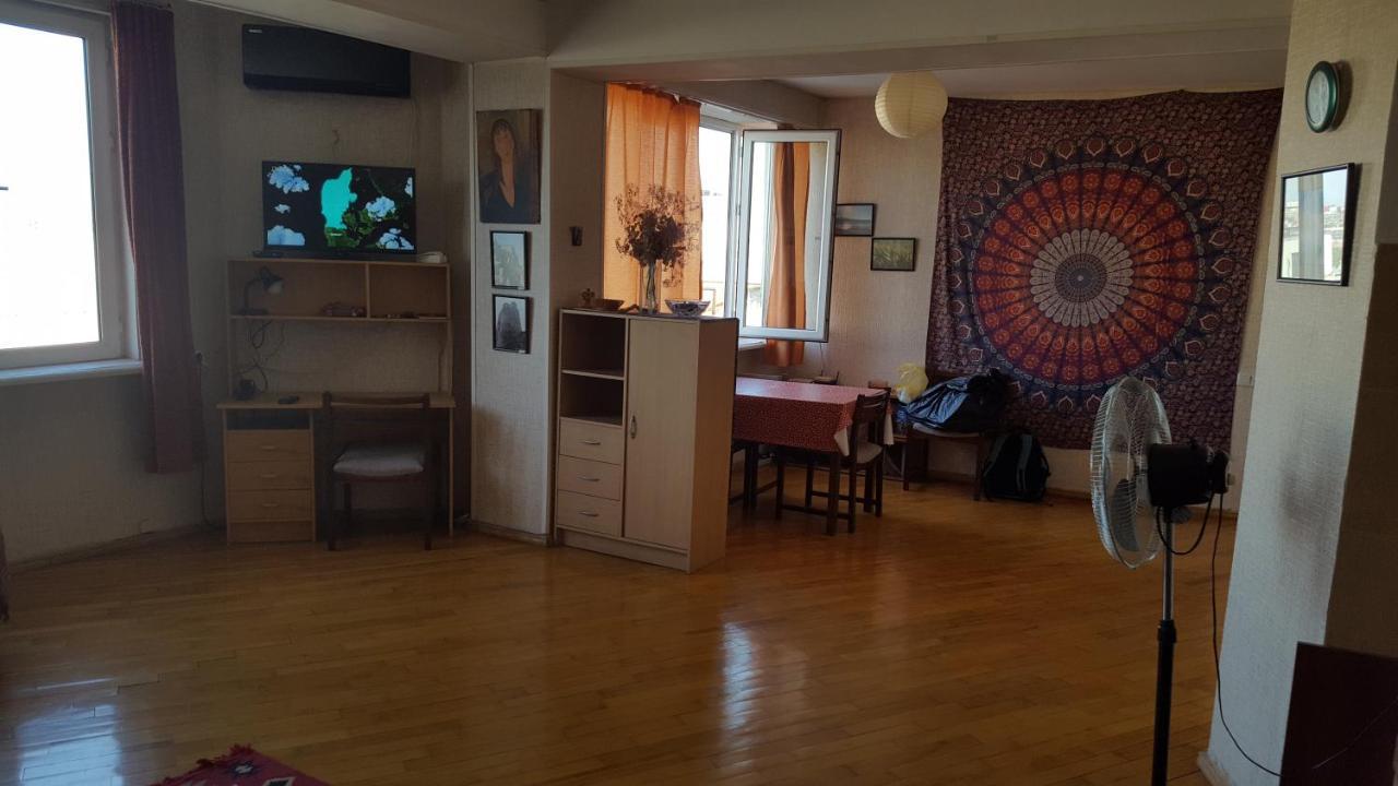 Good Apartment ティビリシ エクステリア 写真